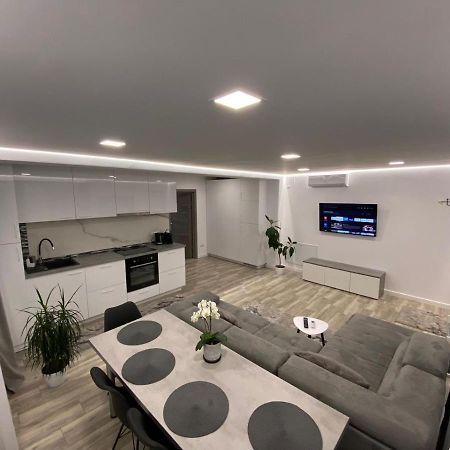 Lora Studio Apartman Szucsáva Kültér fotó