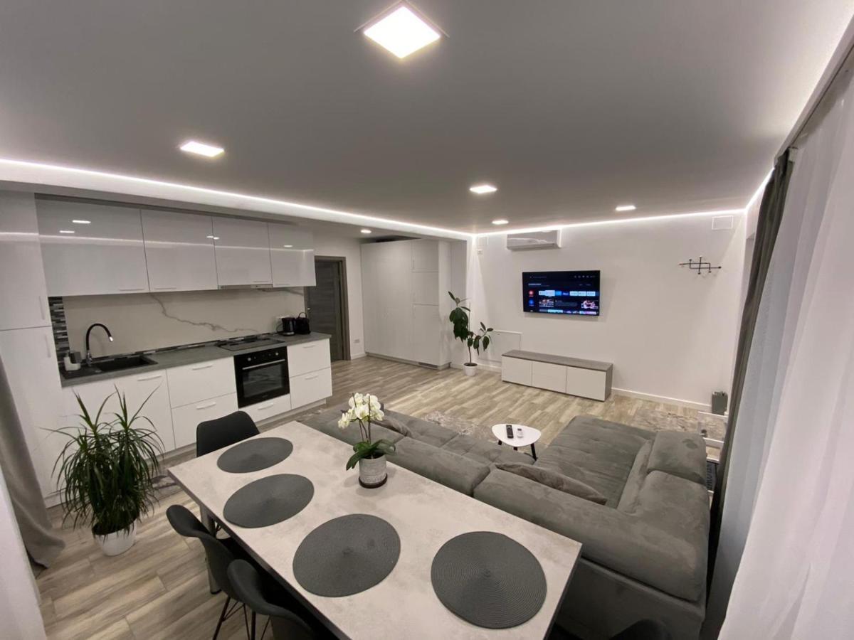 Lora Studio Apartman Szucsáva Kültér fotó